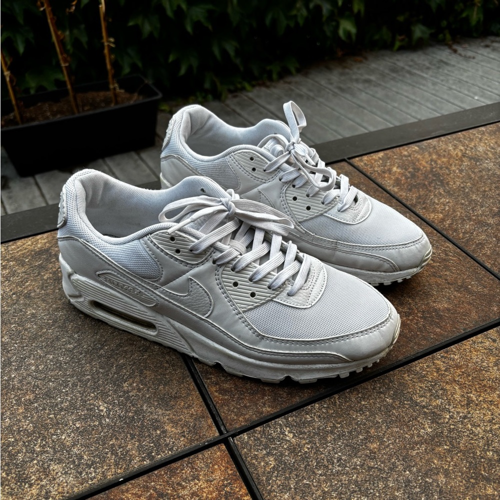 Women’s Nike AirMax 90 Triple White Sneakers Size 11W/9.5M